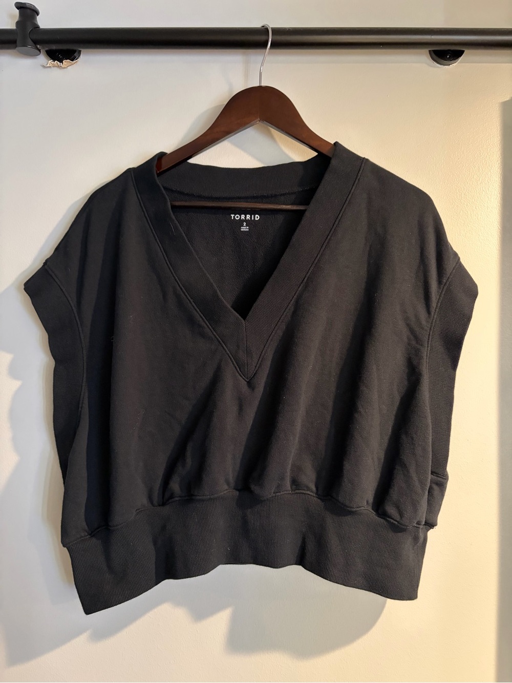 torrid Black V-Neck Cropped Boxy Sweatshirt